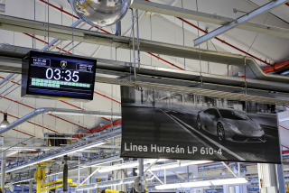 Illustration for article titled El minucioso proceso de construir un Lamborghini, foto a foto